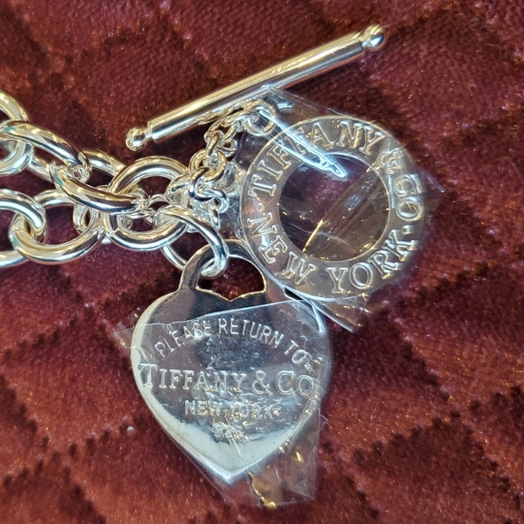 NEW Tiffany!! Heart tag noggle necklace..sterling silver, fits up to 16". - Picture 6 of 6